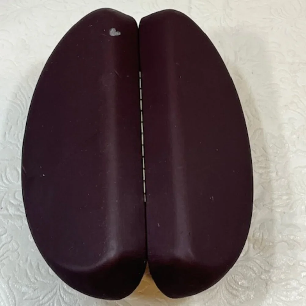 Diva sunglasses case